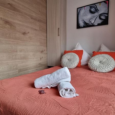 Appartamento Q Apart Zachodnia - Trzy Pokoje, Manufaktura, Parking, Fv Łódź Esterno foto